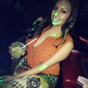 Meet your Posher, Alejandra